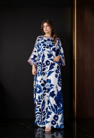editorial standing full body 1